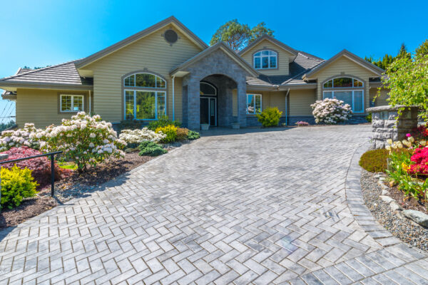 Why You Should Go For An Interlocking Paver Block?