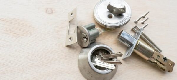 How to repair a cylinder locking bolt