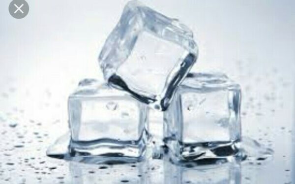The advantages and disadvantages of using commercial ice cubes